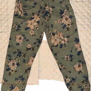 Anthropology women’s floral joggers small